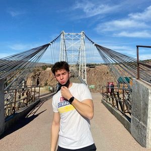 Meet your Posher, Samuel